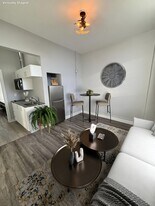 117 Christina St N in Sarnia, ON - Building Photo