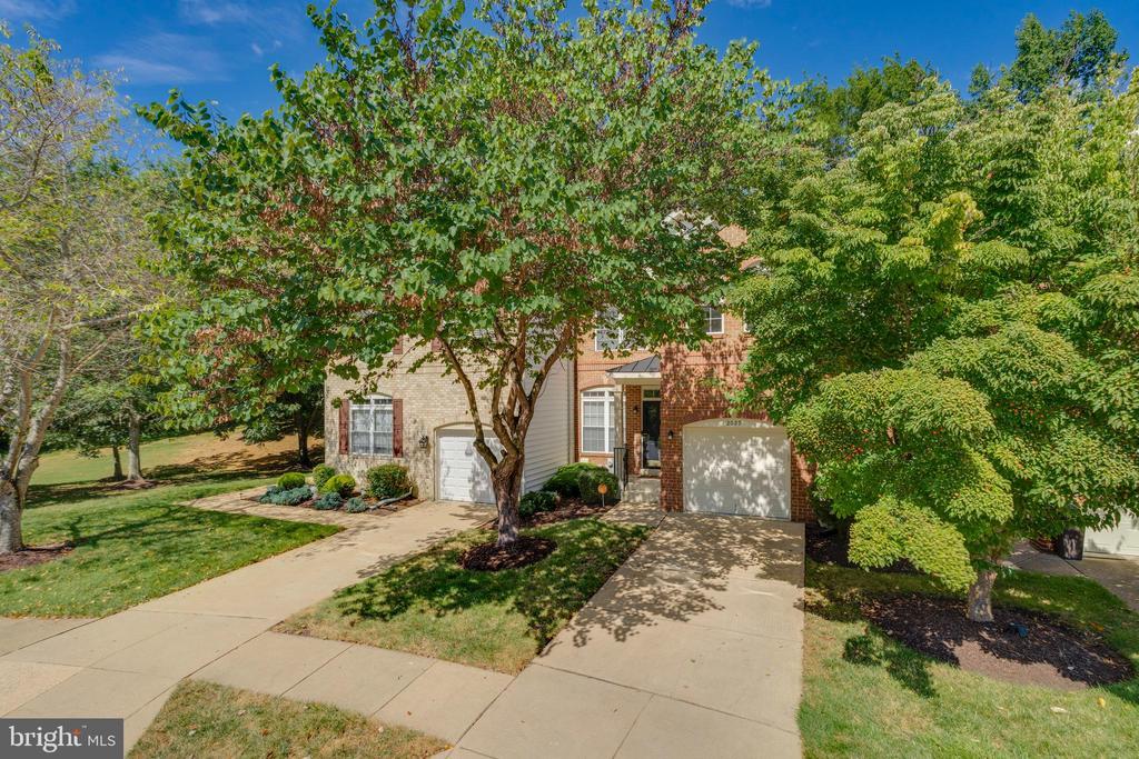 2029 Woodshade Ct in Bowie, MD - Building Photo