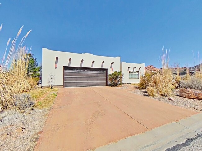 3287 Westwater Rd in Moab, UT - Building Photo - Building Photo