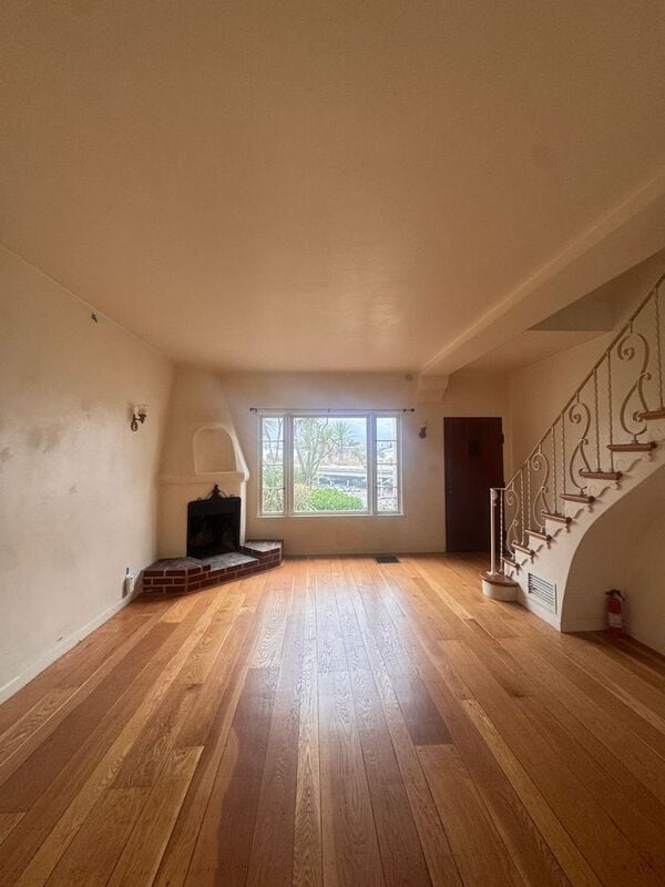 property at 27 Excelsior Ct