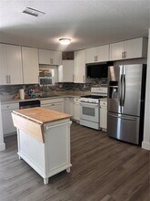 6703 S MacDill Ave in Tampa, FL - Building Photo - Building Photo