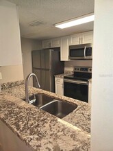 549 Sun Ridge Pl in Altamonte Springs, FL - Building Photo - Building Photo