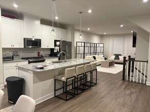 16573 Fife Way in Bowie, MD - Foto de edificio - Building Photo