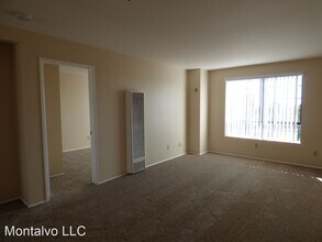 4484 Montalvo St in San Diego, CA - Foto de edificio - Building Photo