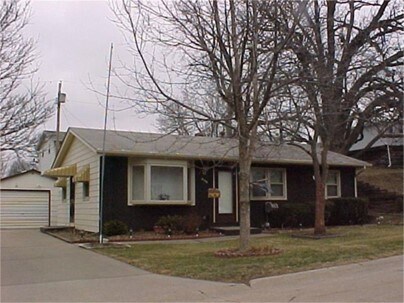 2544 Glenn St in Bettendorf, IA - Building Photo