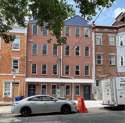 112 S 43rd St, Unit 1 in Philadelphia, PA - Foto de edificio