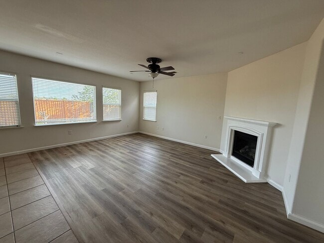 3364 Bridgeway Lakes Dr in West Sacramento, CA - Building Photo - Building Photo