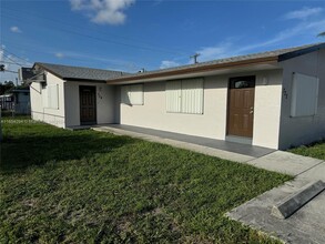 734 SW 6th St in Dania Beach, FL - Building Photo - Building Photo