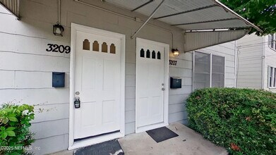 3207 Post St in Jacksonville, FL - Building Photo - Building Photo