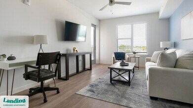 870 SE 47th Terrace in Cape Coral, FL - Foto de edificio - Building Photo
