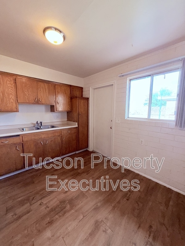 8914 S Nogales Hwy in Tucson, AZ - Building Photo - Building Photo