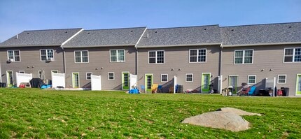 117 Old Pine Hill Rd, Unit 14 in Berwick, ME - Building Photo - Building Photo