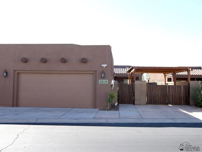 8218 E paraiso Pkwy in Yuma, AZ - Building Photo - Building Photo