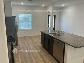 502 Pecan Landing Ln in La Marque, TX - Foto de edificio - Building Photo