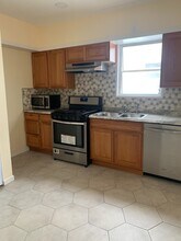 190 Bay 7th St in Brooklyn, NY - Building Photo - Building Photo