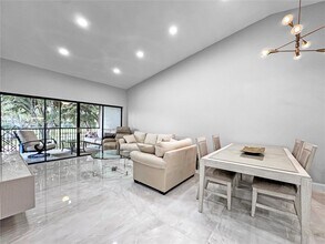 1977 SW 15th St in Deerfield Beach, FL - Building Photo - Building Photo