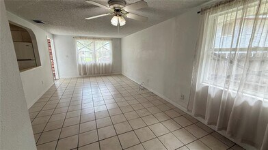 2658 61st Ave N in St. Petersburg, FL - Building Photo - Building Photo