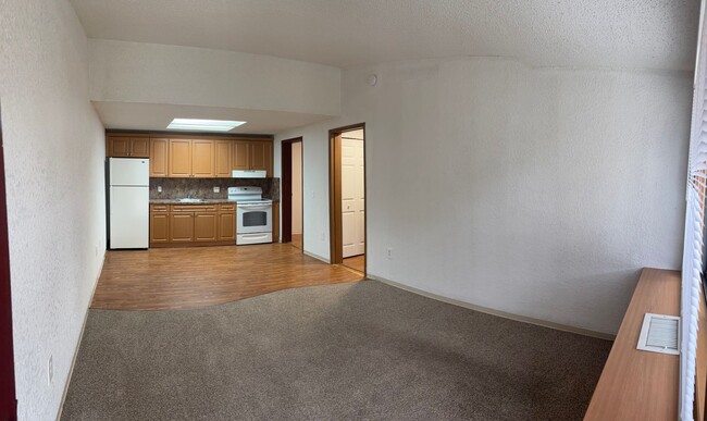 property at 10027 S Nob Hill Cir