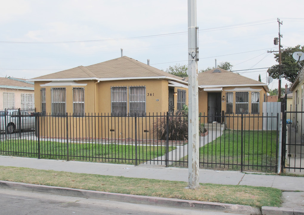 341 W Magnolia St in Compton, CA - Foto de edificio