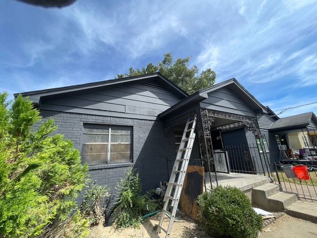 property at 2238 Eldridge Ave