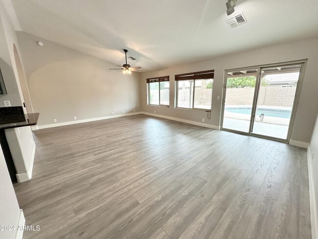 925 S Jay St in Chandler, AZ - Building Photo - Building Photo