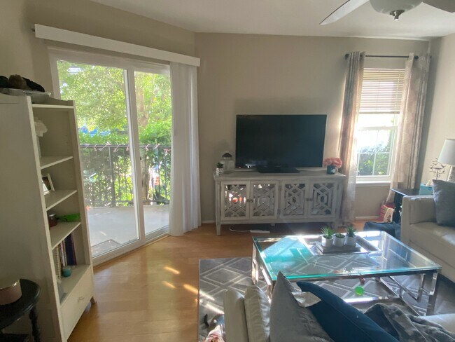 3315 Wyndham Cir in Alexandria, VA - Building Photo - Building Photo