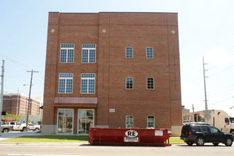 Downtown Rock Point in Tuscaloosa, AL - Building Photo - Building Photo