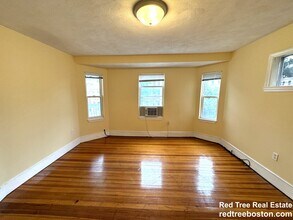 4057 Washington St, Unit 2 in Boston, MA - Building Photo - Building Photo