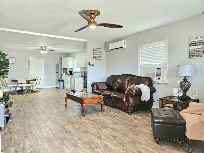 4514 W Bayshore Dr