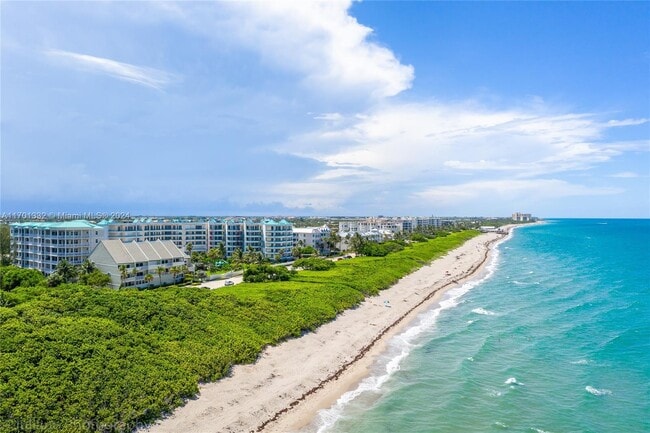 3000 Jimmy Buffett Mem Hwy in Jupiter, FL - Building Photo - Building Photo