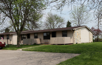 Hampshire II Apartments in Elyria, OH - Building Photo - Building Photo