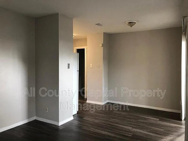 6508 S 1st St in Austin, TX - Foto de edificio - Building Photo