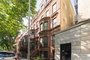 59 Montgomery Place in Brooklyn, NY - Building Photo
