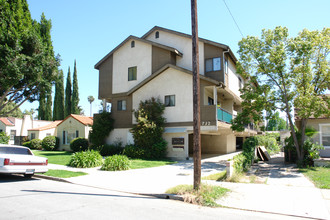 732 W Dryden St in Glendale, CA - Building Photo - Building Photo