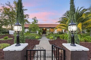 4305 Whispering Oak Cir in Granite Bay, CA - Building Photo