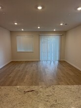 2777 Compile Wy in Roseville, CA - Foto de edificio - Building Photo