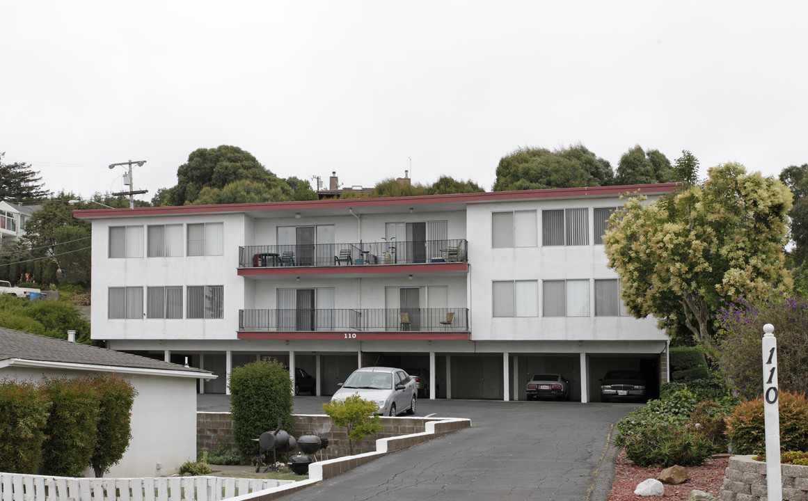 110 Hilborn Ave in Vallejo, CA - Building Photo