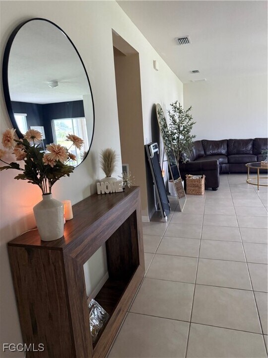 1617 NW 18th St in Cape Coral, FL - Building Photo