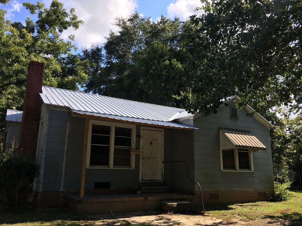 804 Woodrow Ave in Dublin, GA - Building Photo