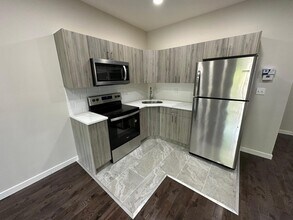 3319 N 17th St, Unit 1F in Philadelphia, PA - Building Photo - Building Photo