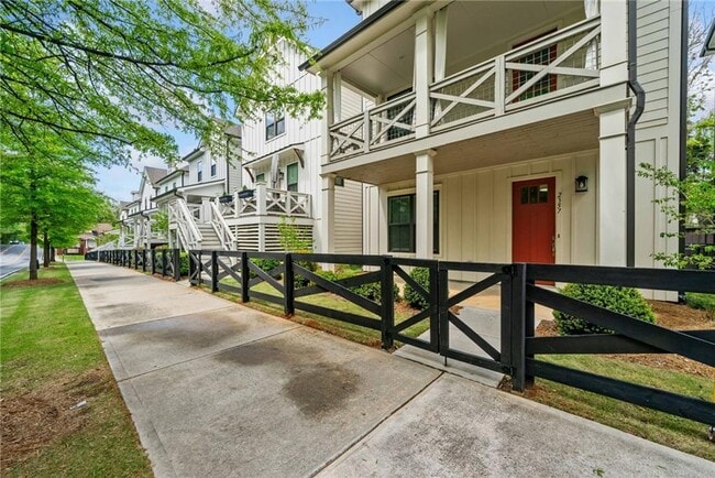 2357 Rover Ct in Atlanta, GA - Building Photo - Building Photo
