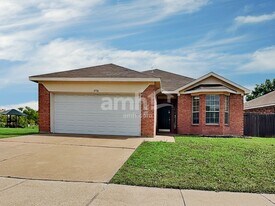 8736 Arcadia Park Dr in Fort Worth, TX - Building Photo