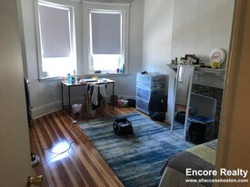 1375 Commonwealth Ave, Unit 12 in Boston, MA - Building Photo