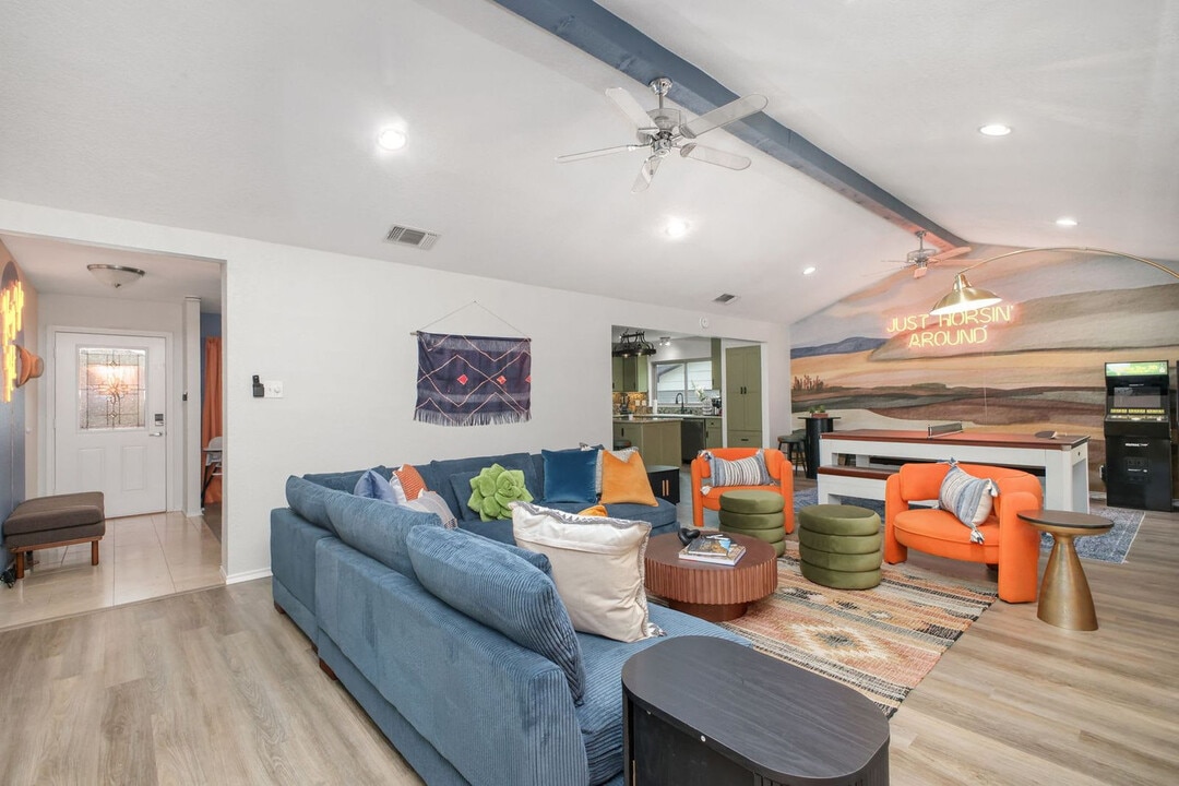 4519 Briardale St in San Antonio, TX - Foto de edificio