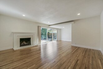 110 Conifer Ln in Walnut Creek, CA - Building Photo - Building Photo