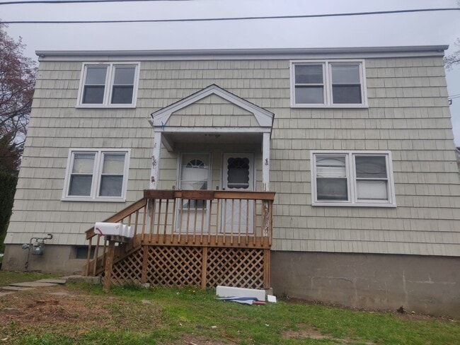 4 Carlson Ct, Unit 2