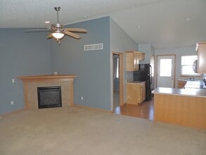 1405 Hayden Ln in North Liberty, IA - Building Photo - Building Photo