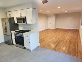 1442 Stanford St in Santa Monica, CA - Building Photo