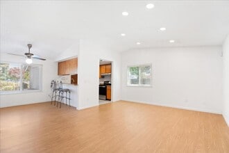 7406 Rush River Dr in Sacramento, CA - Building Photo - Building Photo