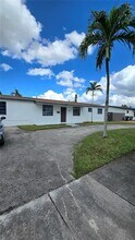 9331 SW 27th St in Miami, FL - Building Photo - Building Photo
